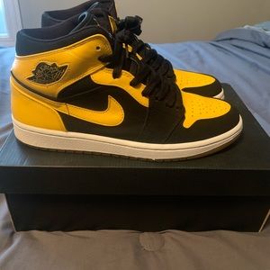 Jordan 1 mid new love